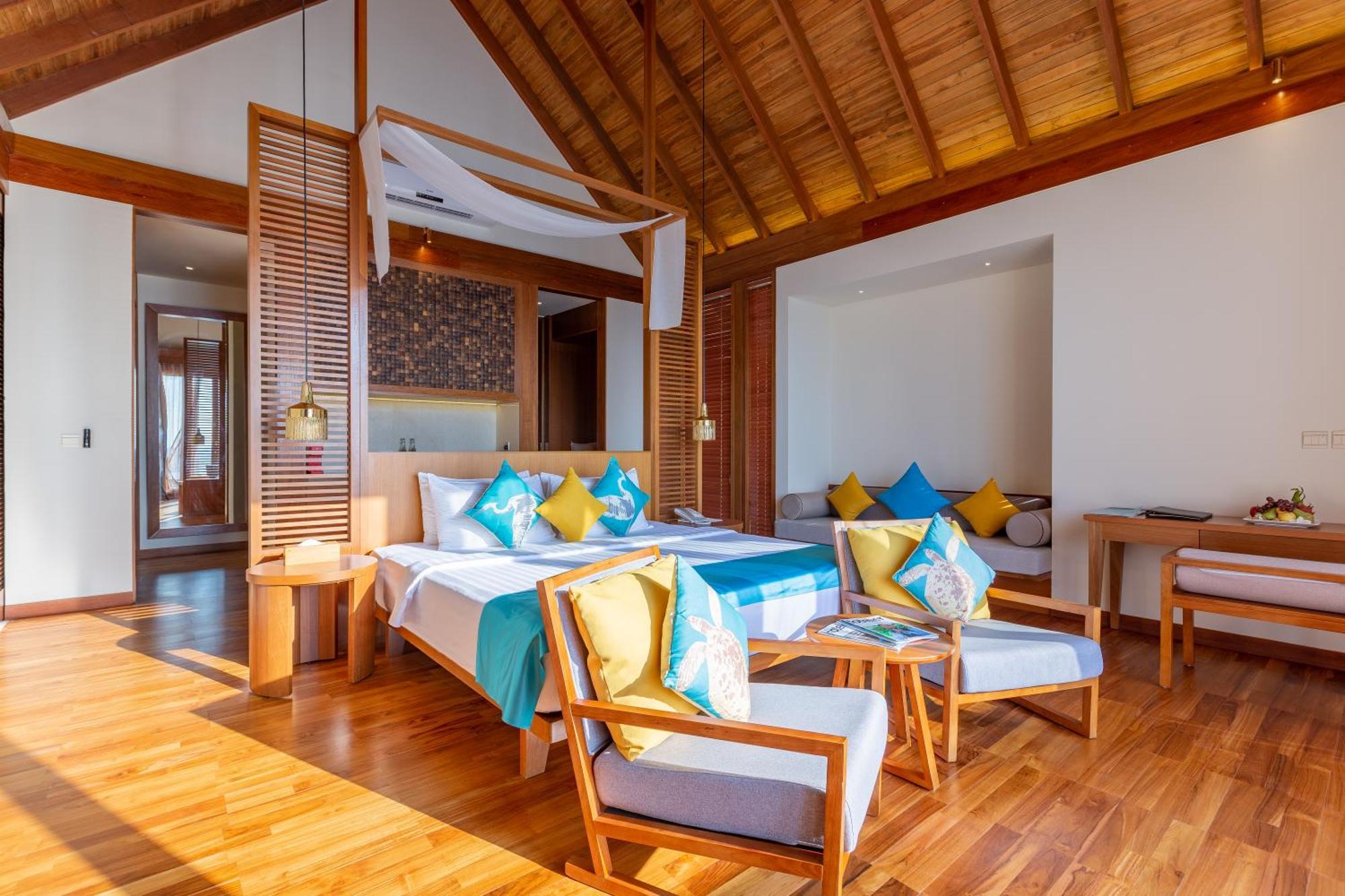 Furaveri Maldives - Complimentary Round-Trip Seaplane Transfer For Two For A Minimum Of 5 Nights Or More From May 1St To October 31St, 2025 Meedhoo  Δωμάτιο φωτογραφία A bedroom at the resort