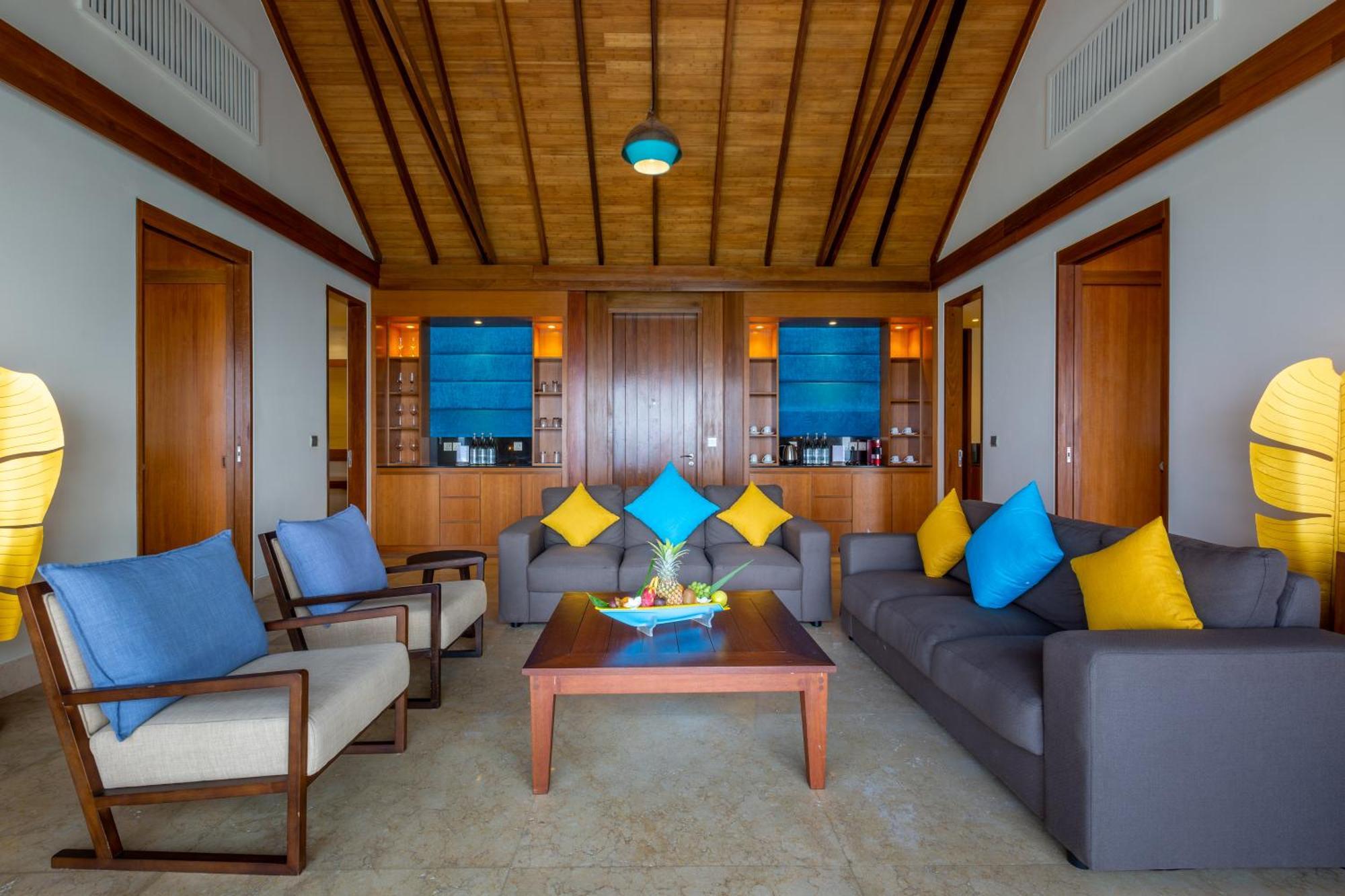 Furaveri Maldives - Complimentary Round-Trip Seaplane Transfer For Two For A Minimum Of 5 Nights Or More From May 1St To October 31St, 2025 Meedhoo  Δωμάτιο φωτογραφία Living room of a villa
