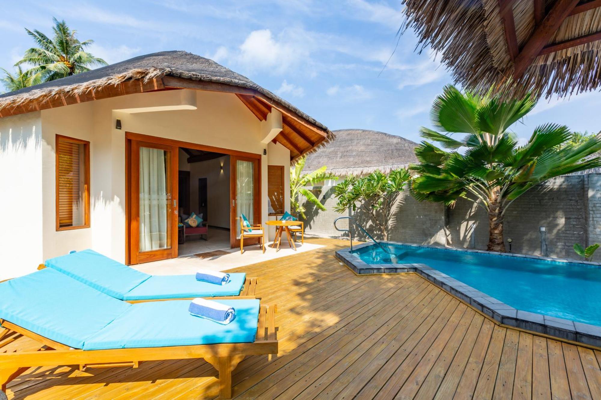 Furaveri Maldives - Complimentary Round-Trip Seaplane Transfer For Two For A Minimum Of 5 Nights Or More From May 1St To October 31St, 2025 Meedhoo  Δωμάτιο φωτογραφία A beach villa at the resort